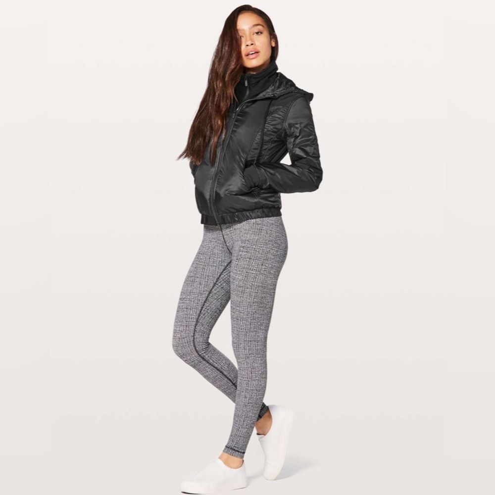 Lululemon Scuba Jacket (6) Black Hoodie - Picture 3 of 10